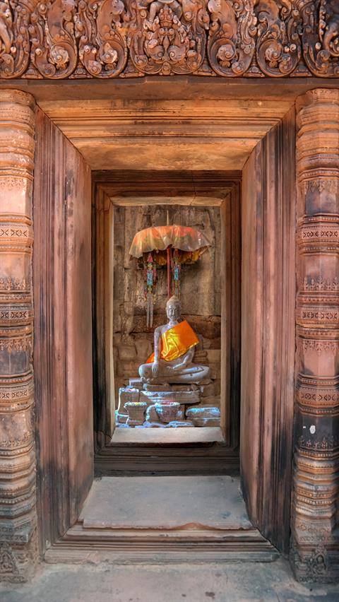 Schöner Buddha gesehen in den Ruinen von Ankor Wat, Siam Rep, Kambodscha.
